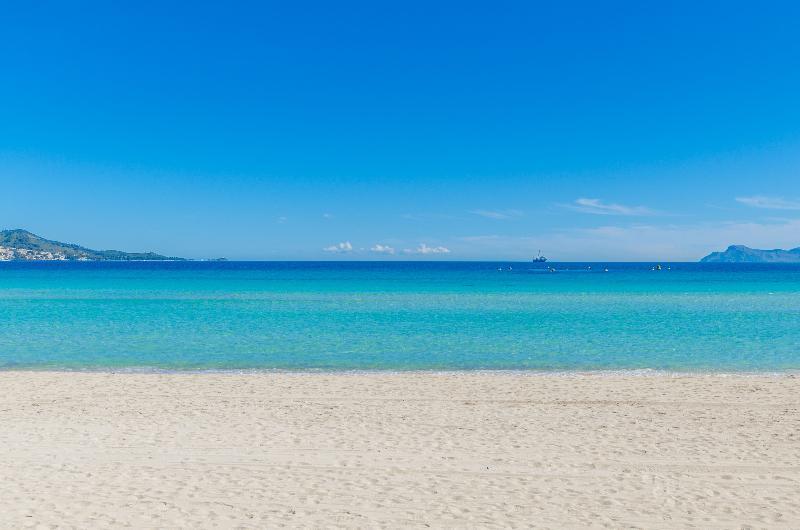 Yourhouse Blau Blue Sea View 1 2